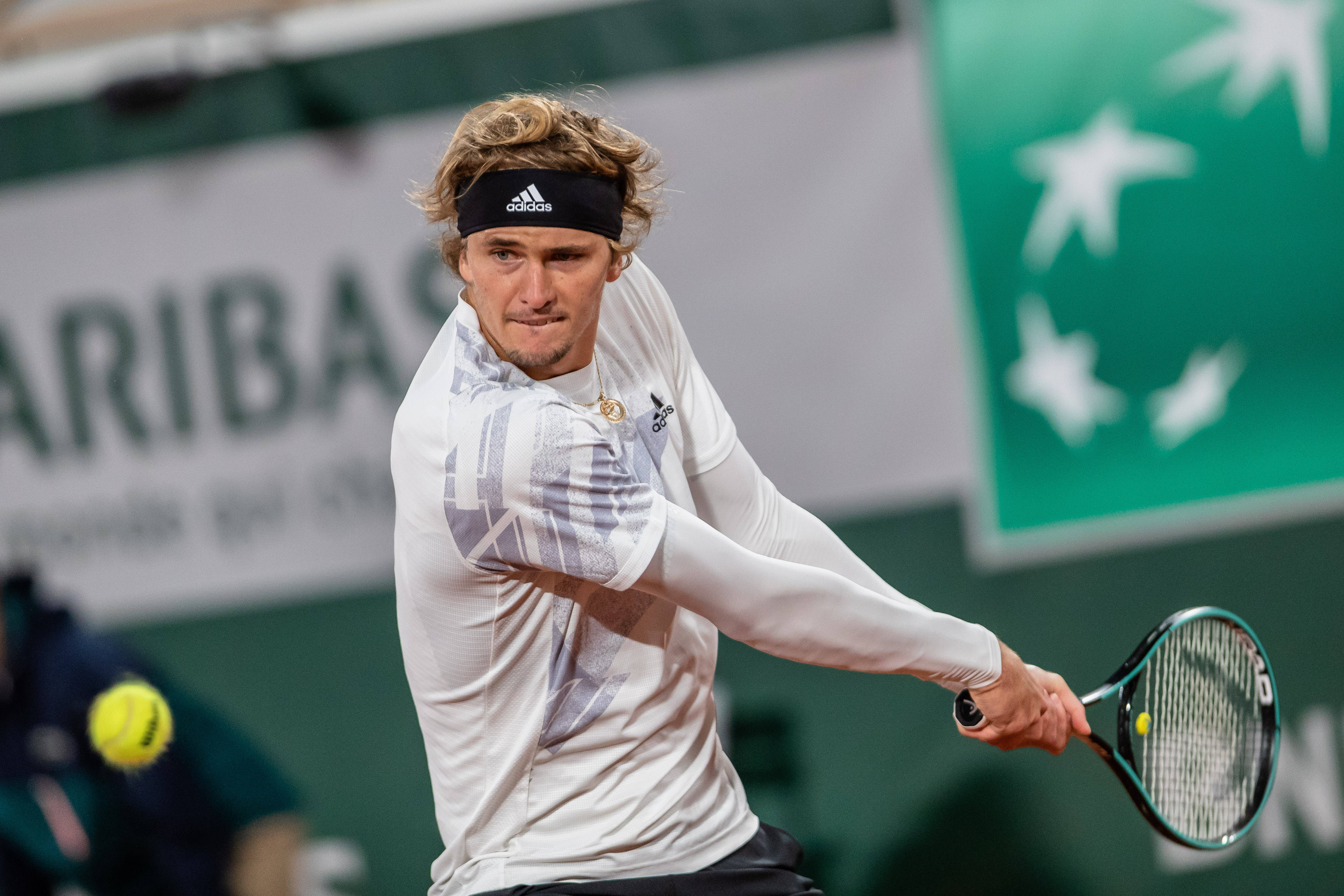 澳网横扫法网，兹维列夫点燃赛场