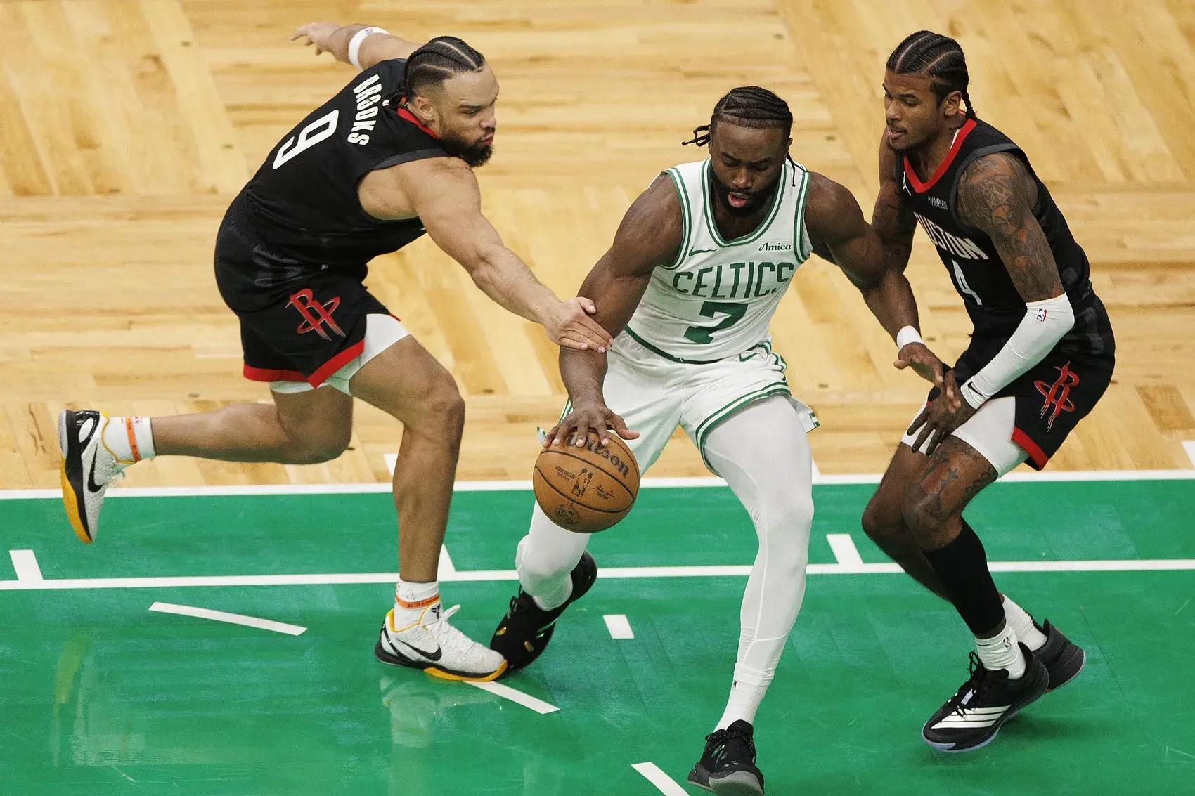 篮网险胜凯尔特人,范弗利特扛起全队 篮网险胜凯尔特人,范弗利特扛起全队