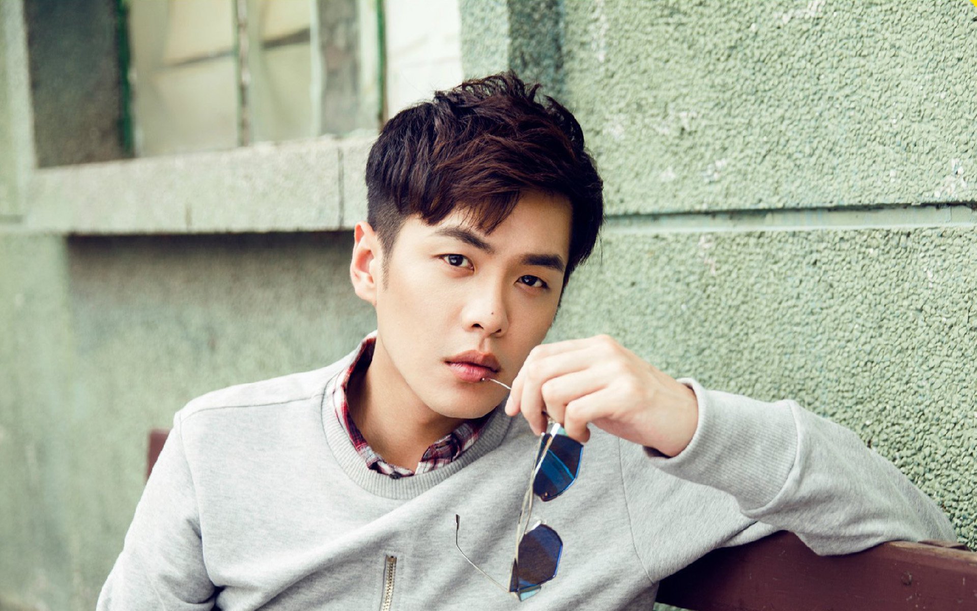 奥林匹亚的暗面，当神话战士击碎蓝黑信仰