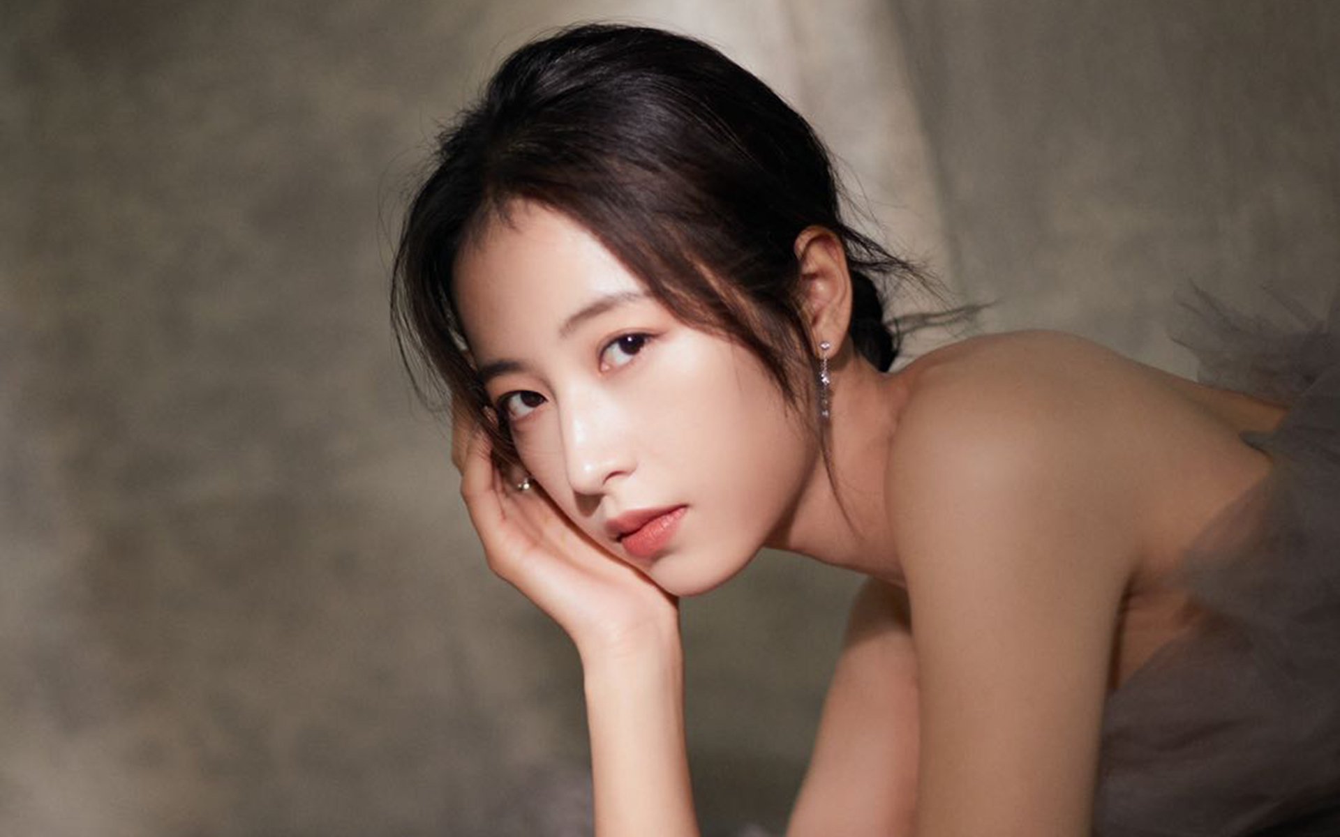 当银黑军团跨越一万公里，一场加时赛，两种篮球文明的对话