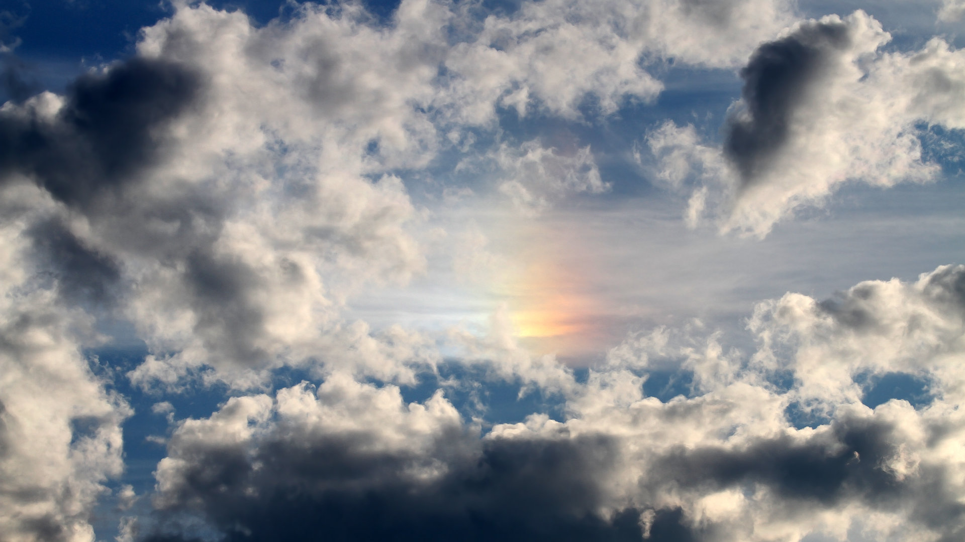 熔岩与齿轮，恩比德的火焰炙烤对手，步行者的精密协作碾碎骑士